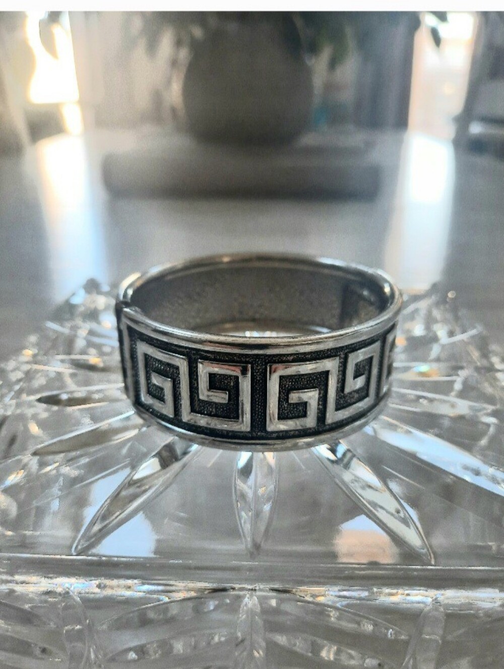 VTG Silver Tone Hinge Bangle With Greek Key Design Bracelet Y2k